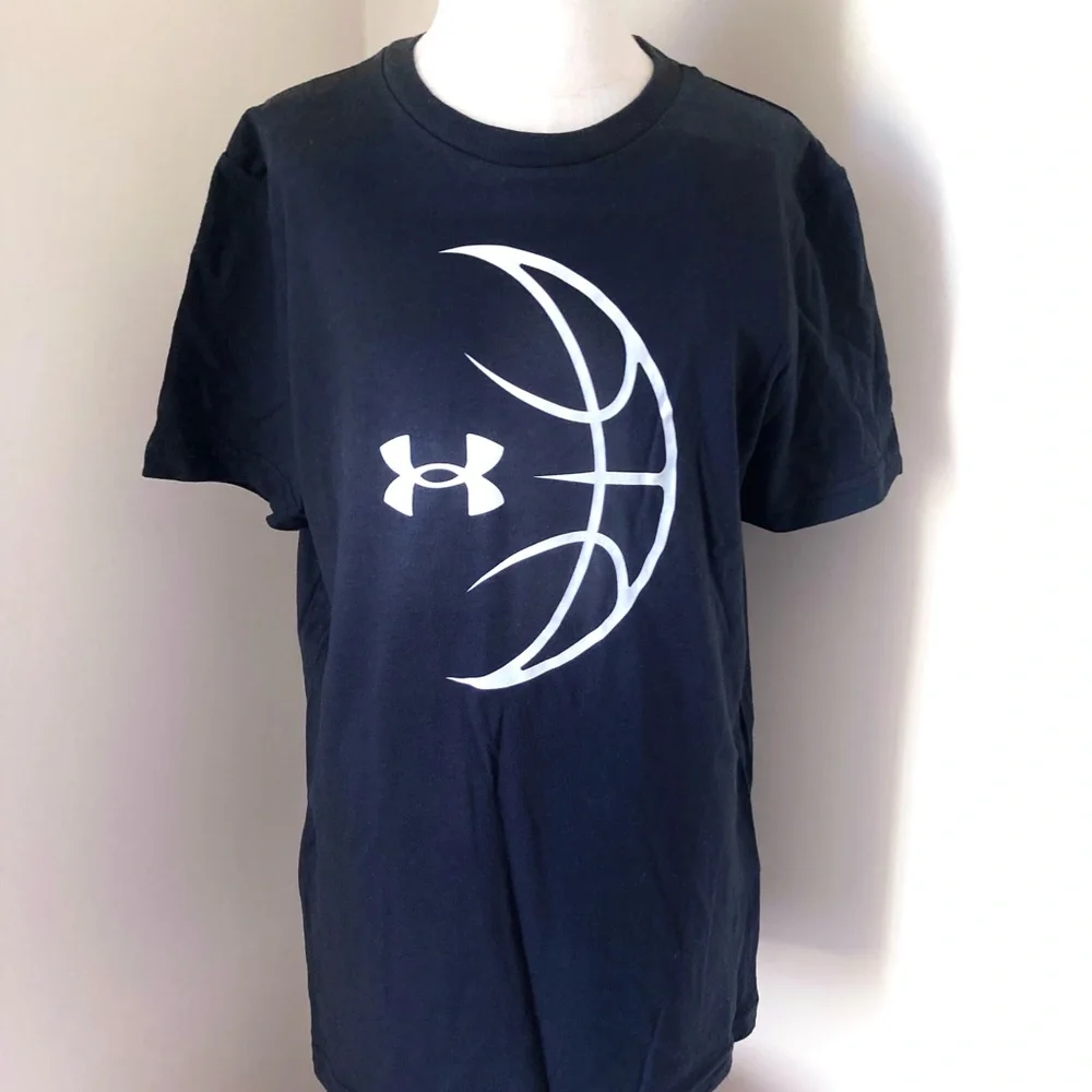 NWT Under Armour Basketball Black Short Sleeve Tee Size M
